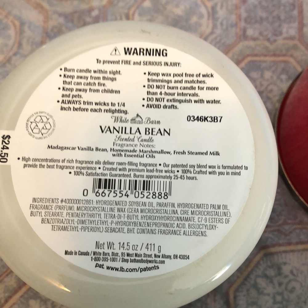 **SOLD** Bath and BodyWorks white Barn Candles - Picture 9 of 9